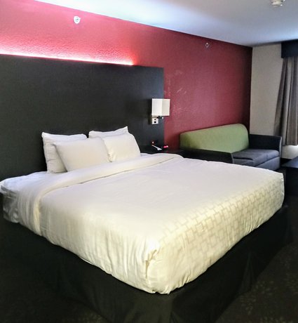 Imagen de la habitación del Hotel Clarion Pointe Evansville North. Foto 11