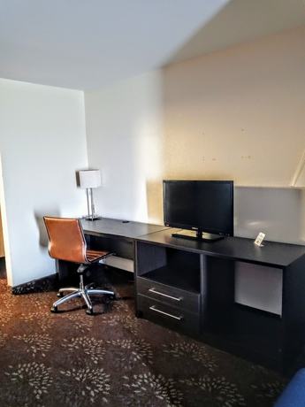 Imagen de la habitación del Hotel Clarion Pointe Evansville North. Foto 12