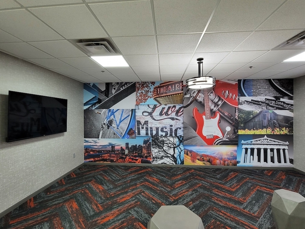 Imagen de los interiores del Hotel Clarion Pointe Franklin - Nashville Area. Foto 19