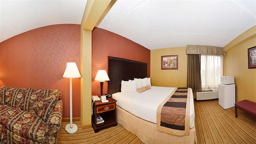 Imagen de los interiores del Hotel Clarion Pointe Greensboro Airport. Foto 8