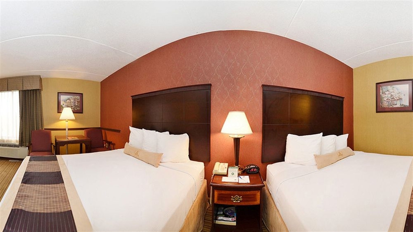 Imagen de la habitación del Hotel Clarion Pointe Greensboro Airport. Foto 4