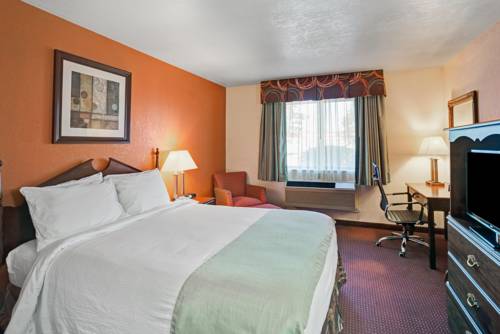 Imagen de la habitación del Hotel Clarion Pointe Harrodsburg-danville. Foto 3