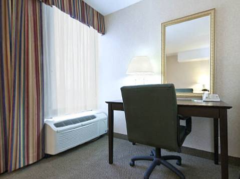 Imagen de la habitación del Hotel Clarion Pointe Hopkinsville Near The Bruce Convention Center. Foto 1