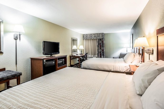 Imagen de la habitación del Hotel Clarion Pointe Huntsville Research Park. Foto 5