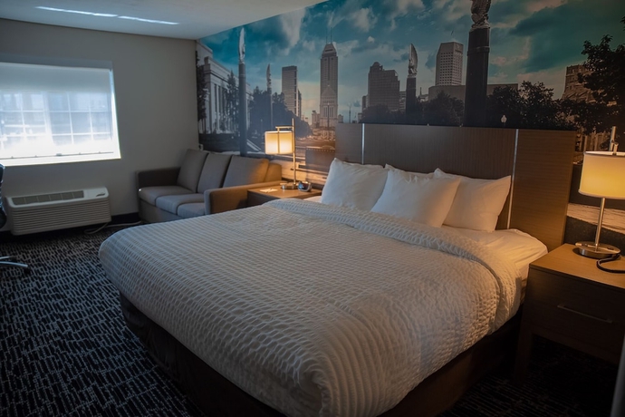 Imagen de la habitación del Hotel Clarion Pointe Indianapolis Airport. Foto 7