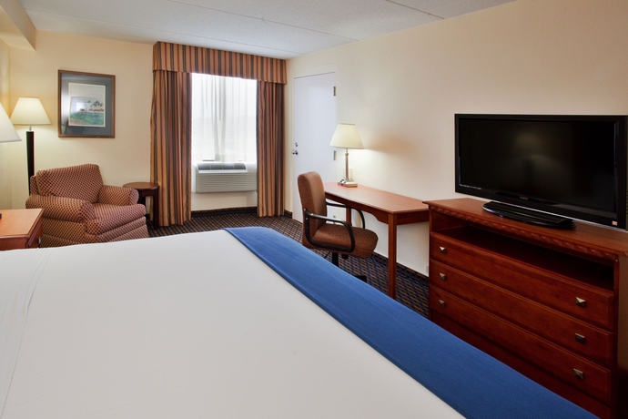 Imagen de la habitación del Hotel Clarion Pointe Jacksonville near Camp Lejeune. Foto 4