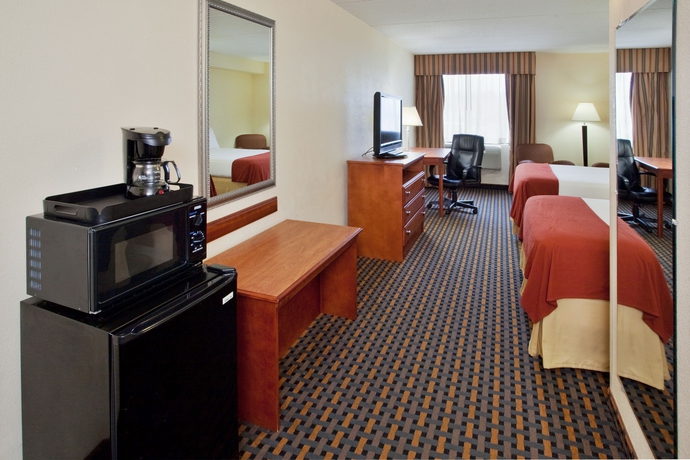 Imagen de la habitación del Hotel Clarion Pointe Jacksonville near Camp Lejeune. Foto 7