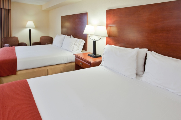 Imagen de la habitación del Hotel Clarion Pointe Jacksonville near Camp Lejeune. Foto 9
