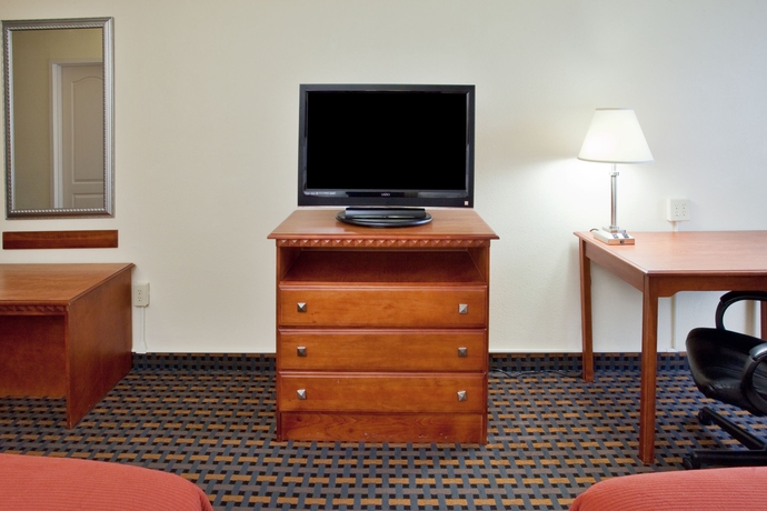 Imagen de la habitación del Hotel Clarion Pointe Jacksonville near Camp Lejeune. Foto 12