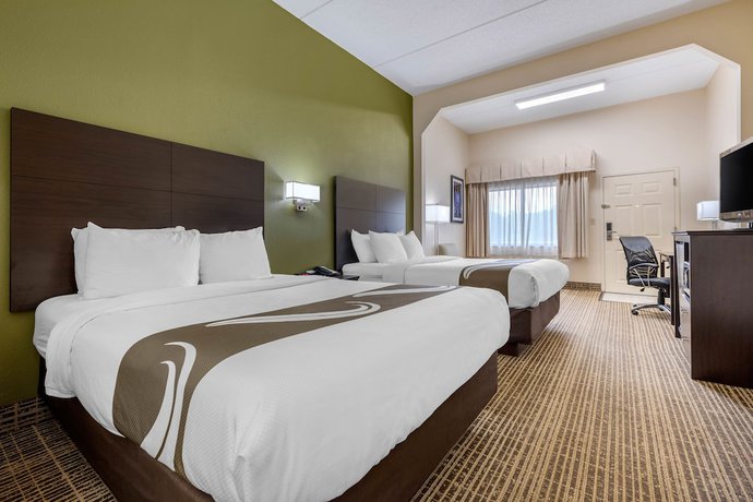 Imagen de la habitación del Hotel Clarion Pointe Louisville East. Foto 8