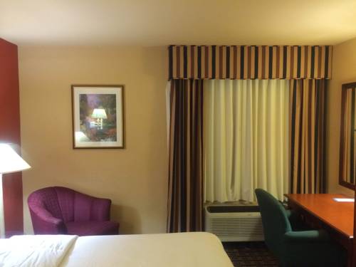 Imagen de la habitación del Hotel Clarion Pointe Marshall. Foto 3