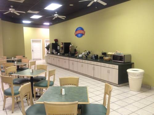 Imagen de la habitación del Hotel Clarion Pointe Marshall. Foto 5