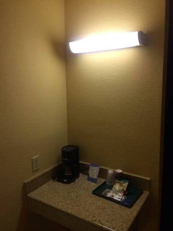 Imagen de la habitación del Hotel Clarion Pointe Marshall. Foto 7