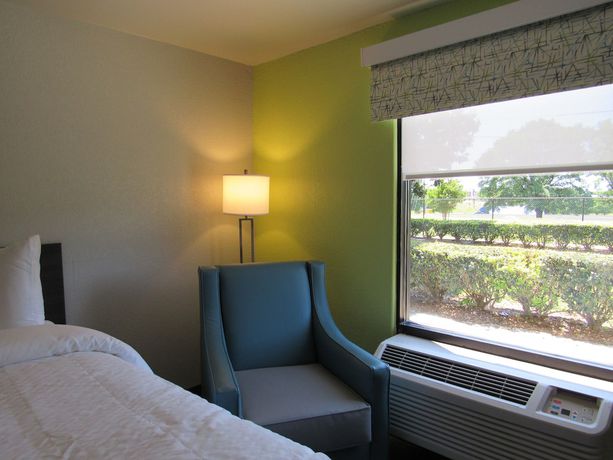 Imagen de la habitación del Hotel Clarion Pointe Mcdonough. Foto 8
