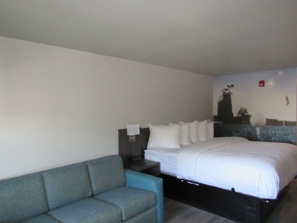 Imagen de la habitación del Hotel Clarion Pointe Mcdonough. Foto 10