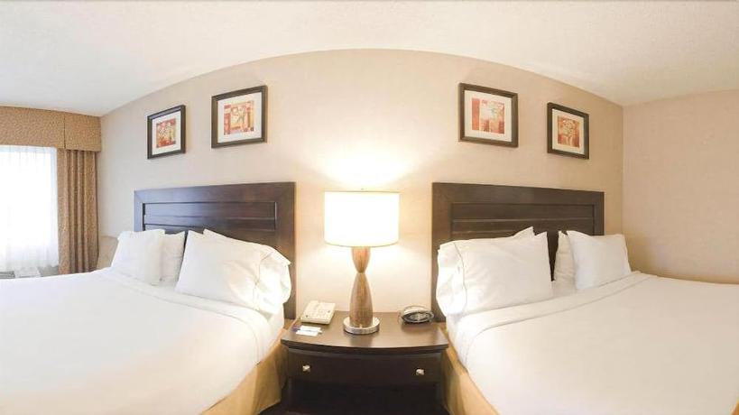 Imagen general del Hotel Clarion Pointe Medford. Foto 7