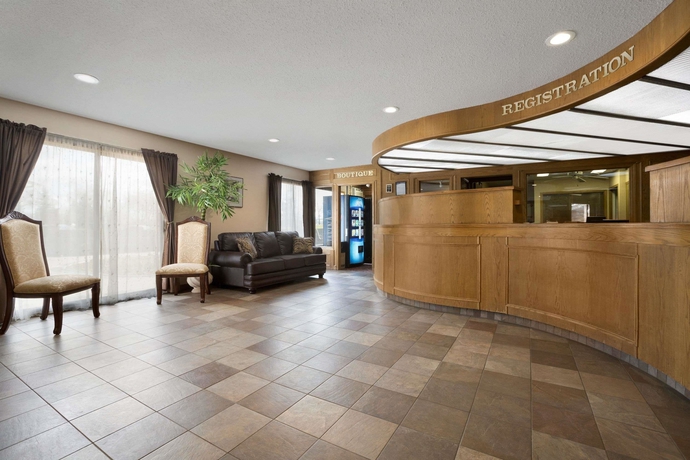 Imagen de los interiores del Hotel Clarion Pointe, Medicine Hat. Foto 13