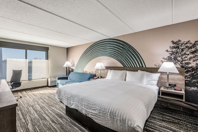 Imagen de la habitación del Hotel Clarion Pointe Near University. Foto 5