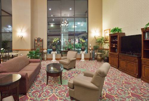 Imagen de la habitación del Hotel Clarion Pointe New Bern. Foto 13