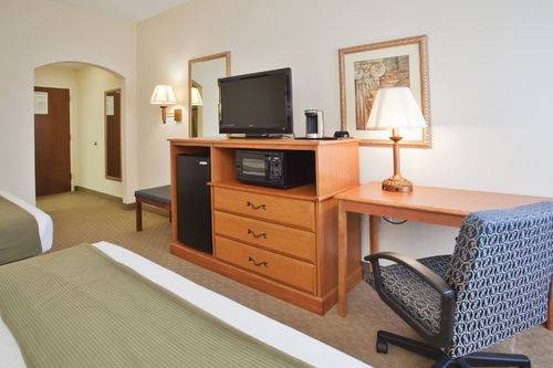 Imagen de la habitación del Hotel Clarion Pointe New Bern. Foto 15