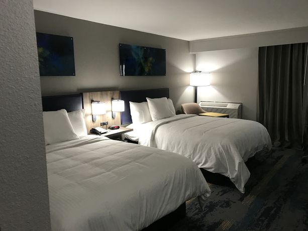 Imagen de la habitación del Hotel Clarion Pointe Okc Airport. Foto 7