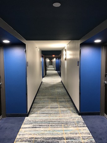 Imagen del bar/restaurante del Hotel Clarion Pointe Okc Airport. Foto 5