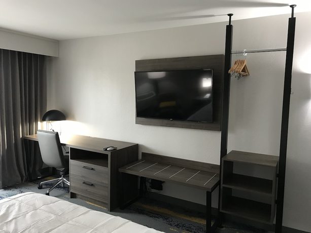 Imagen de la habitación del Hotel Clarion Pointe Okc Airport. Foto 10