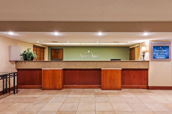 Imagen de los interiores del Hotel Clarion Pointe Okc Airport. Foto 14