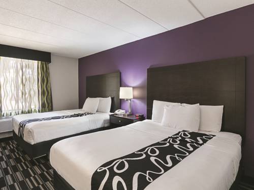 Imagen de la habitación del Hotel Clarion Pointe Richmond North Near University. Foto 6