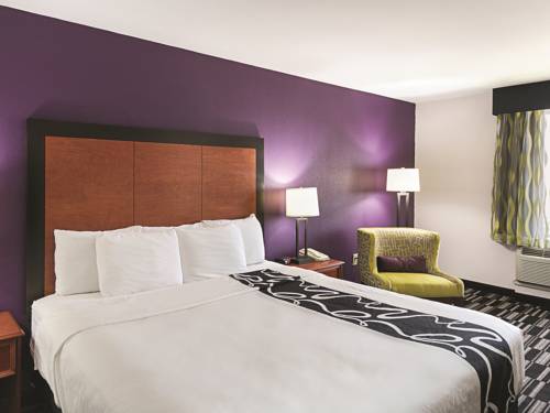 Imagen de la habitación del Hotel Clarion Pointe Richmond North Near University. Foto 8