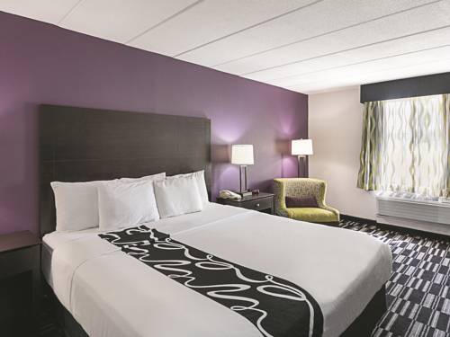 Imagen de la habitación del Hotel Clarion Pointe Richmond North Near University. Foto 10