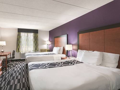 Imagen de la habitación del Hotel Clarion Pointe Richmond North Near University. Foto 12