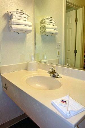 Imagen de la habitación del Hotel Clarion Pointe Ridgecrest Near China Lake Naval Station. Foto 5