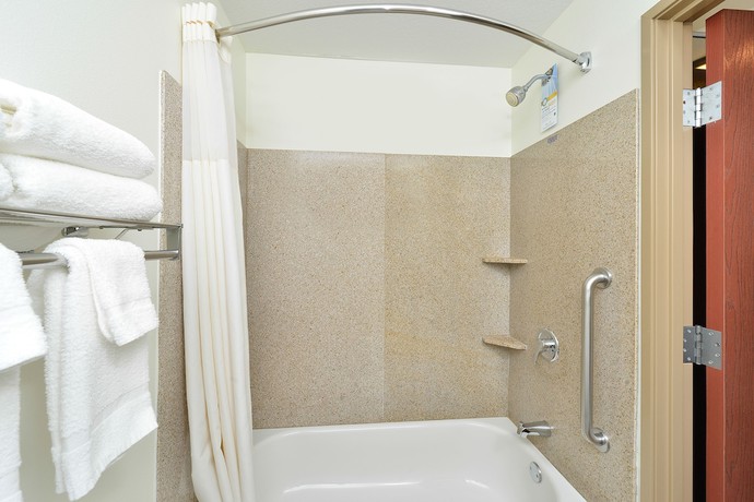 Imagen de la habitación del Hotel Clarion Pointe Sioux Falls Airport. Foto 5