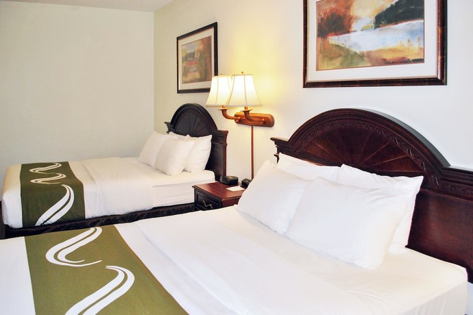 Imagen de la habitación del Hotel Clarion Pointe Sioux Falls Airport. Foto 6