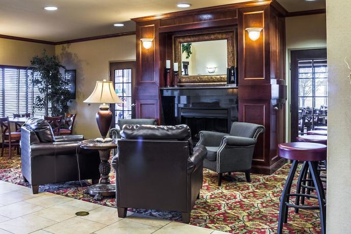 Imagen de los interiores del Hotel Clarion Pointe Sioux Falls Airport. Foto 15