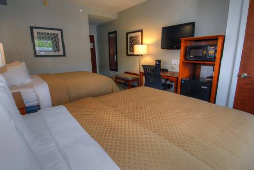 Imagen de la habitación del Hotel Clarion Pointe Staunton East. Foto 4