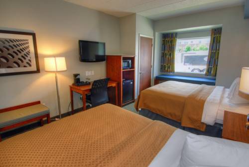 Imagen de la habitación del Hotel Clarion Pointe Staunton East. Foto 5