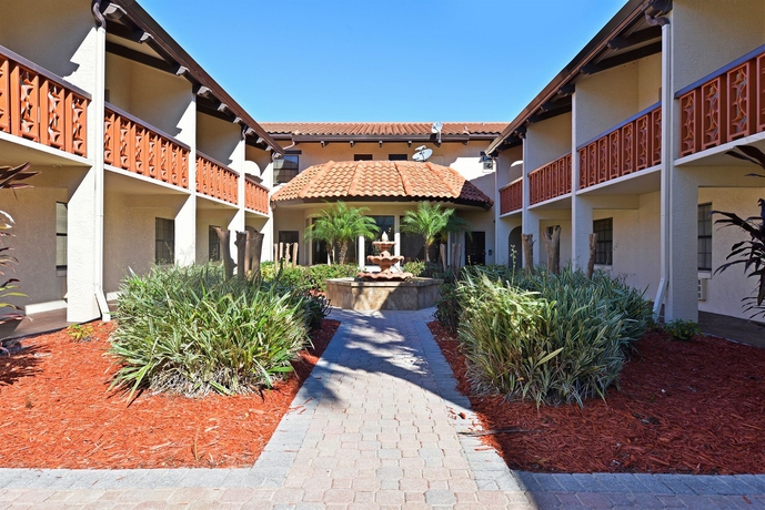 Imagen general del Hotel Clarion Pointe Tampa East Near Fairgrounds and Casino. Foto 3