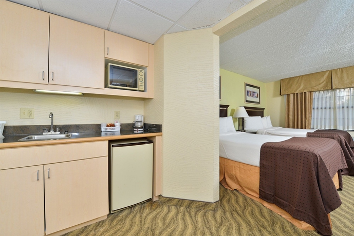 Imagen de la habitación del Hotel Clarion Pointe Tampa East Near Fairgrounds and Casino. Foto 9