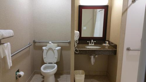 Imagen general del Hotel Clarion Pointe by Choices Corydon. Foto 2