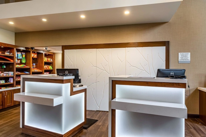 Imagen de los interiores del Hotel Clarion Portland Airport. Foto 16