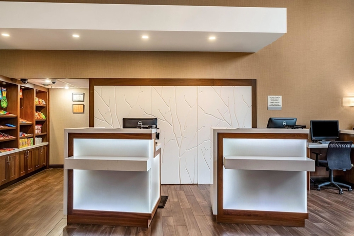Imagen de los interiores del Hotel Clarion Portland Airport. Foto 18