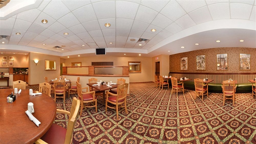 Imagen del bar/restaurante del Hotel Clarion Portland. Foto 2