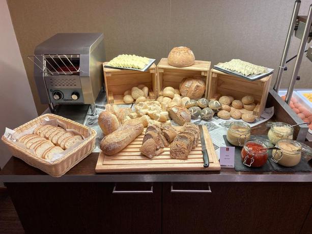 Imagen del bar/restaurante del Hotel Clarion Prague Old Town. Foto 5