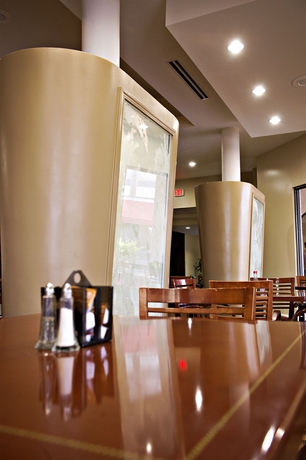 Imagen del bar/restaurante del Hotel Clarion San Angelo Near Convention Center. Foto 4