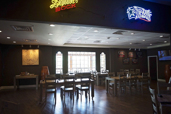 Imagen del bar/restaurante del Hotel Clarion San Angelo Near Convention Center. Foto 7