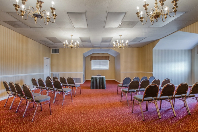 Imagen de los interiores del Hotel Clarion Suites, Augusta. Foto 11
