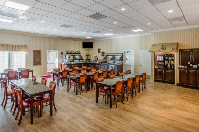 Imagen del bar/restaurante del Hotel Clarion Suites, Augusta. Foto 3
