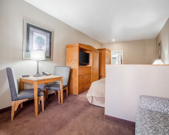 Imagen de los interiores del Hotel Clarion Suites St George - Convention Center Area. Foto 10